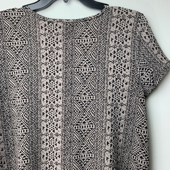 Boho Pattern H-Collection Tee - Picture 7 of 8